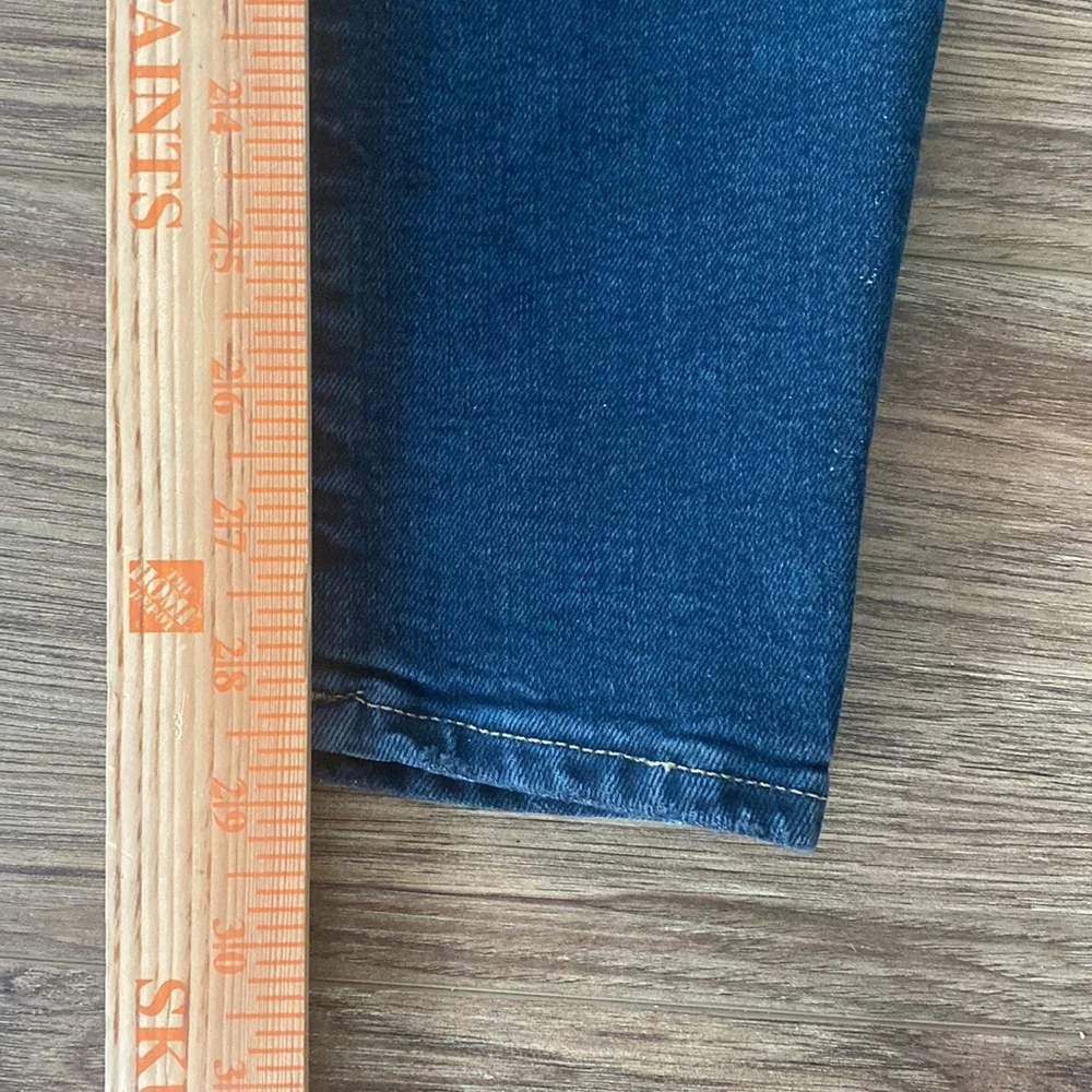 AGOLDE Dark skinny stretch distressed jeans size 26 mid rise. Busted knee